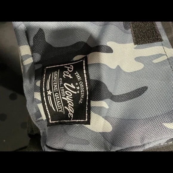 Backpack - Picture 4 of 6